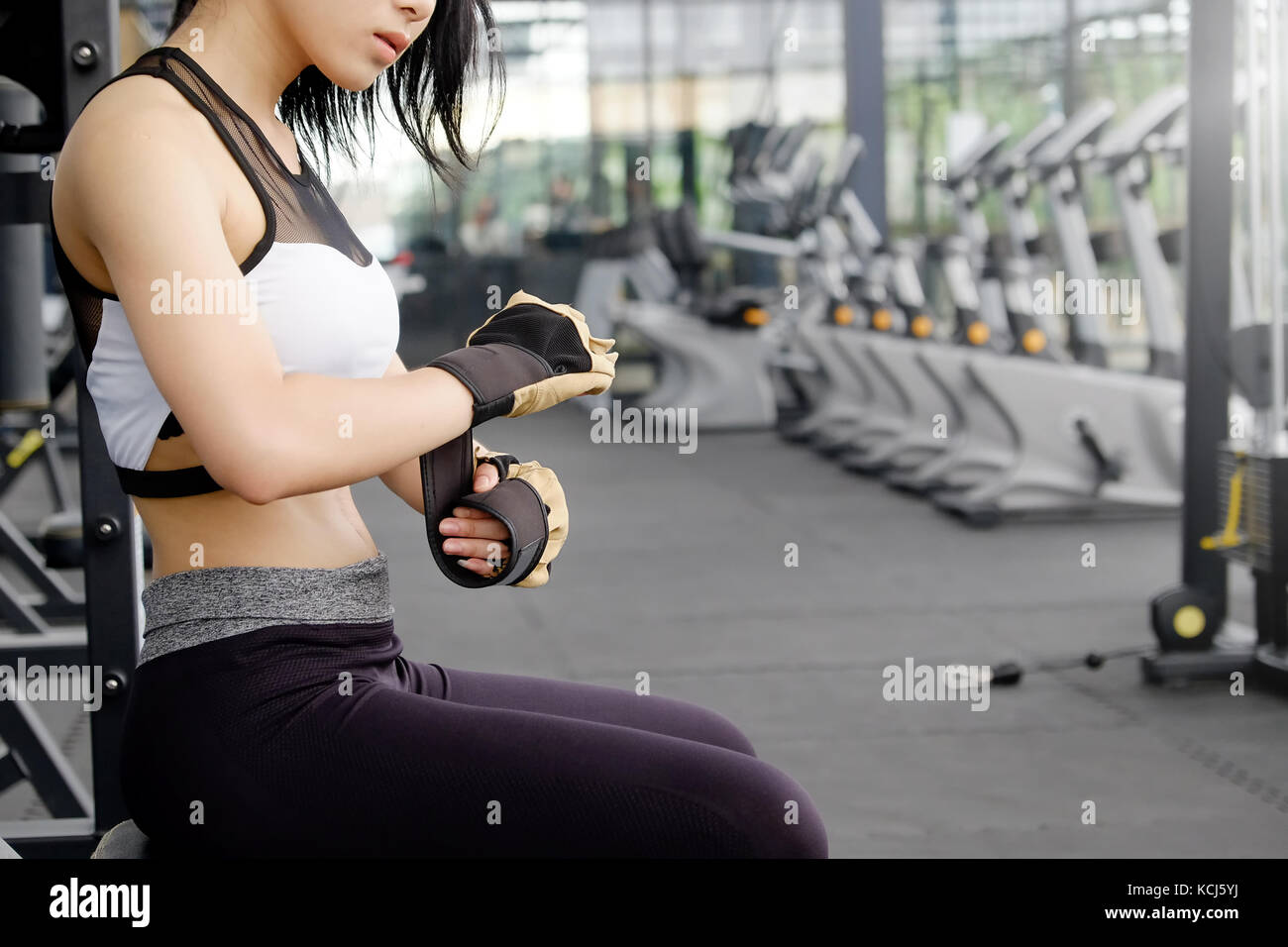 Accesorios gym fotografías e imágenes de alta resolución - Alamy,  accesorios gimnasio
