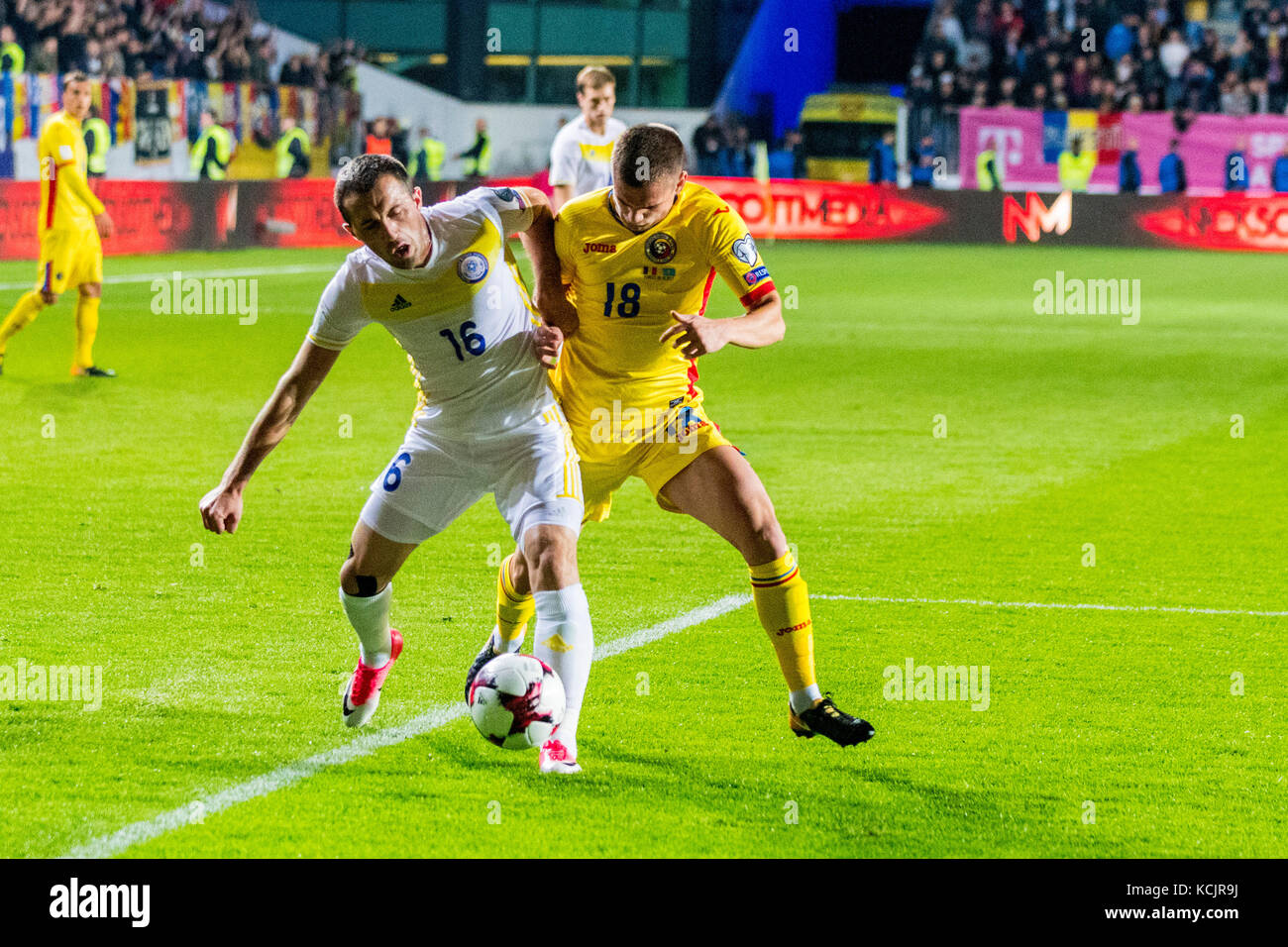 Octubre 5 2017 Gafurzhan Suyumbayev 16 Kazajstan Y Razvan Marin 18 Rumania Durante La Campana De Clasificacion De La Copa Mundial 2018 Juego Entre Rumania Y La Republica De Kazajstan A Ilie