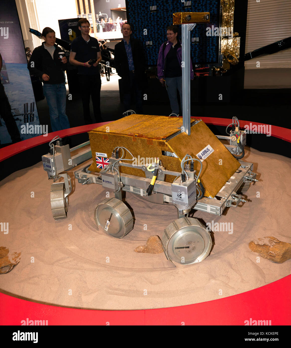 Mars Rover prototipo realizado por Airbus, en colaboración con la agencia espacial europea, en la exhibición en New Scientist live 2017 Foto de stock