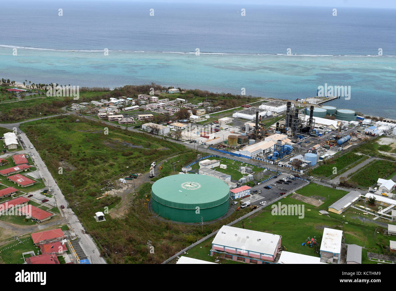Saint Croix, Islas Vírgenes de EE.UU.--vistas aéreas de la isla muestran la destrucción causada por el huracán Maria que aterrizó en la isla el 19 de septiembre de Foto de stock