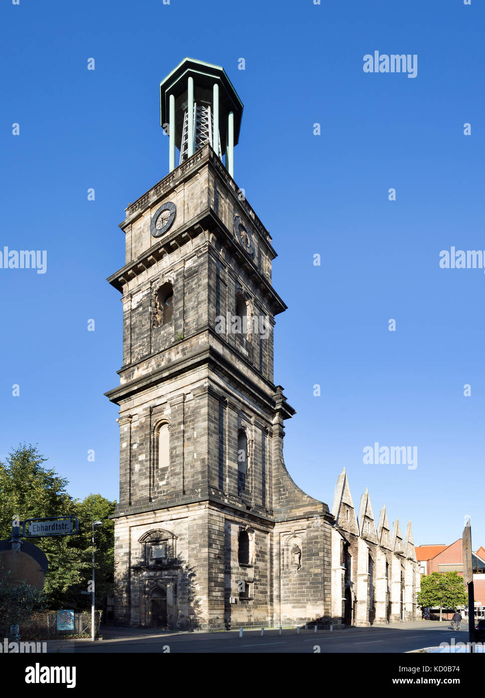 La ruina de la aegidienkirche, memorial de la segunda guerra mundial, Hannover, Baja Sajonia, Alemania Foto de stock