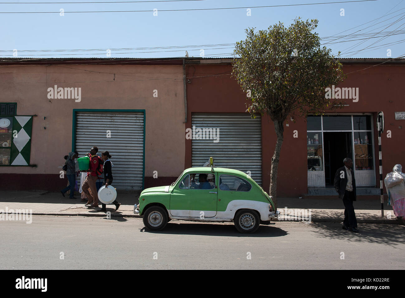 Auto-école dans les normas d'en Asmara. Février 2013. Escuela de autos en las calles de Asmara. Febrero de 2013. Foto de stock