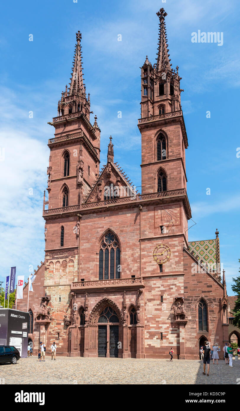 La catedral de Basilea (Basler Münster), Münsterplatz, Basel (Basilea), Suiza Foto de stock