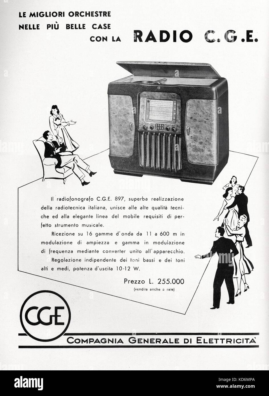CGE anuncio italiano para radio fonógrafo, publicada en La Scala, el 15 de enero de 1951. Equipo electrónico que consta de una combinación de un receptor de radio y un tocadiscos , también llamado radio-gramófono Foto de stock