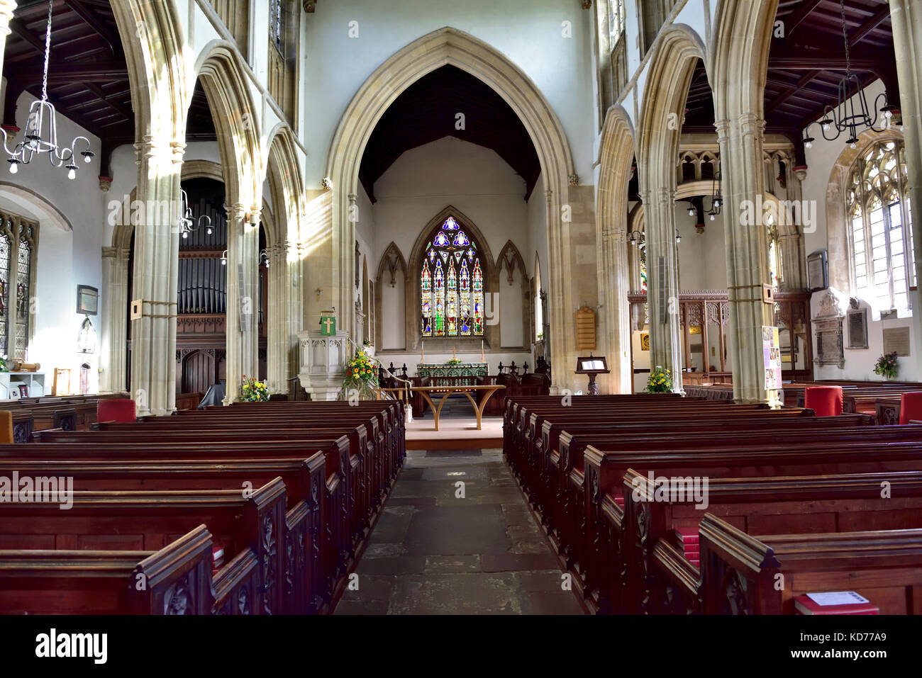 Dentro de Santa María C De e Iglesia, Thornbury, South Gloucestershire, Reino Unido Foto de stock