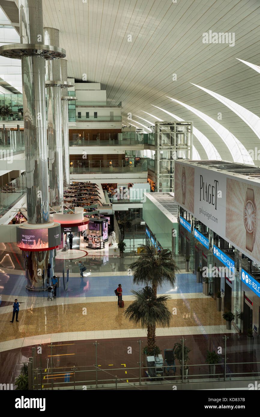 Los U.A.E. Dubai, Aeropuerto, Terminal de negocios de primera clase y salón interior Foto de stock