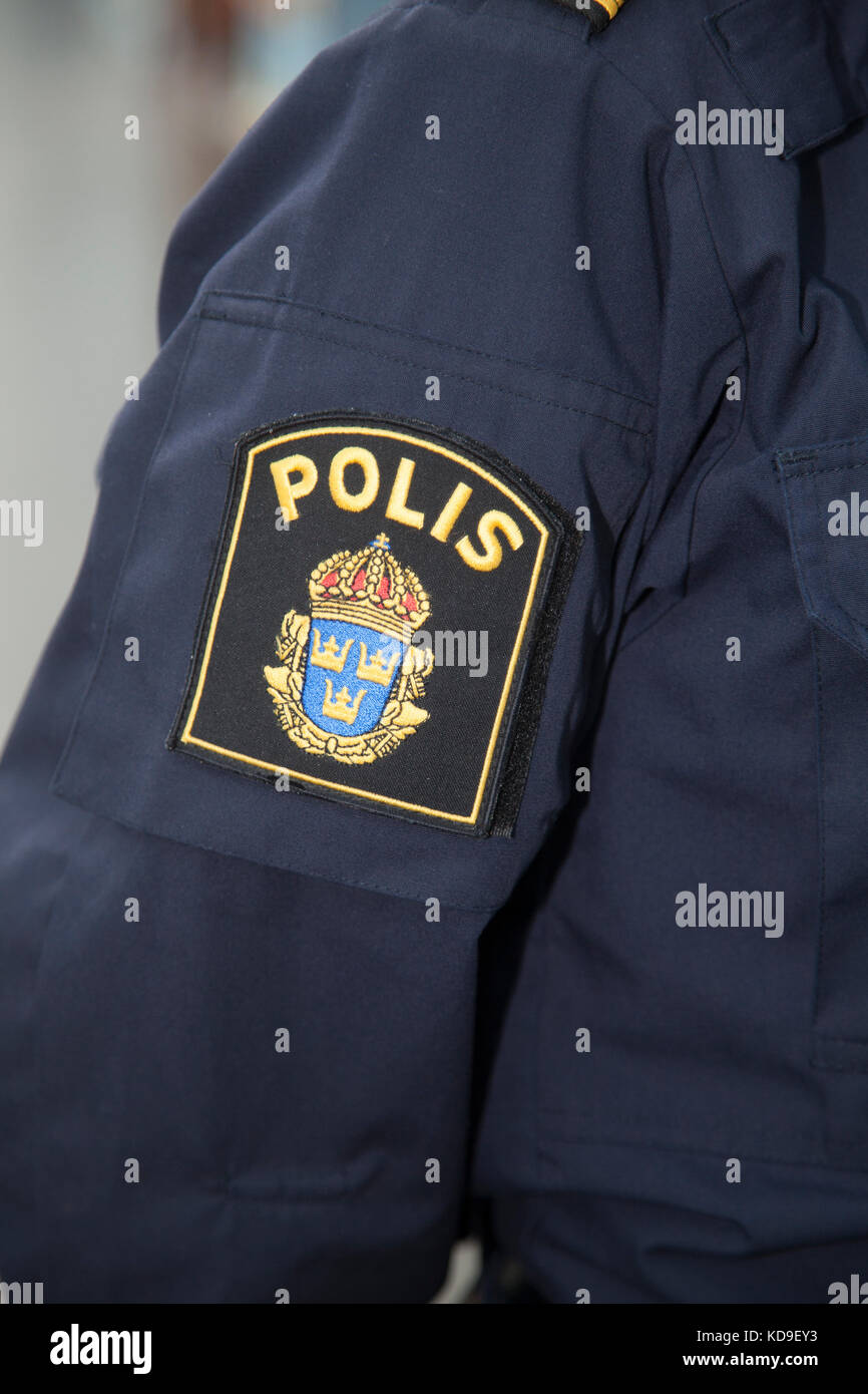 La policía sueca emblema en brazo uniforme 2017 Foto de stock