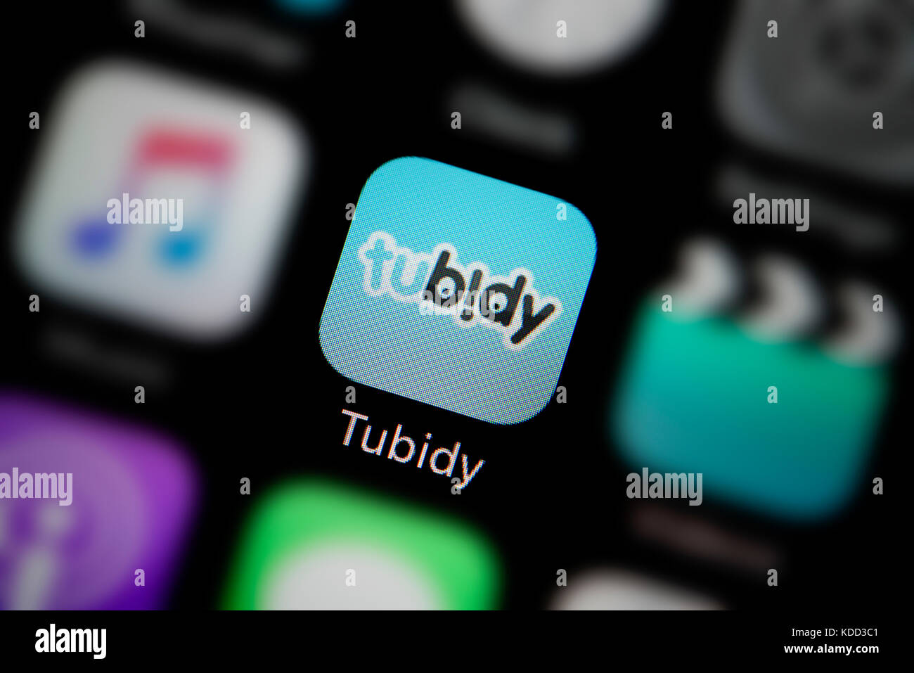 Un primer plano del logotipo que representa Tubidy app icono, como se ve en  la pantalla de un teléfono inteligente (uso Editorial solamente Fotografía  de stock - Alamy