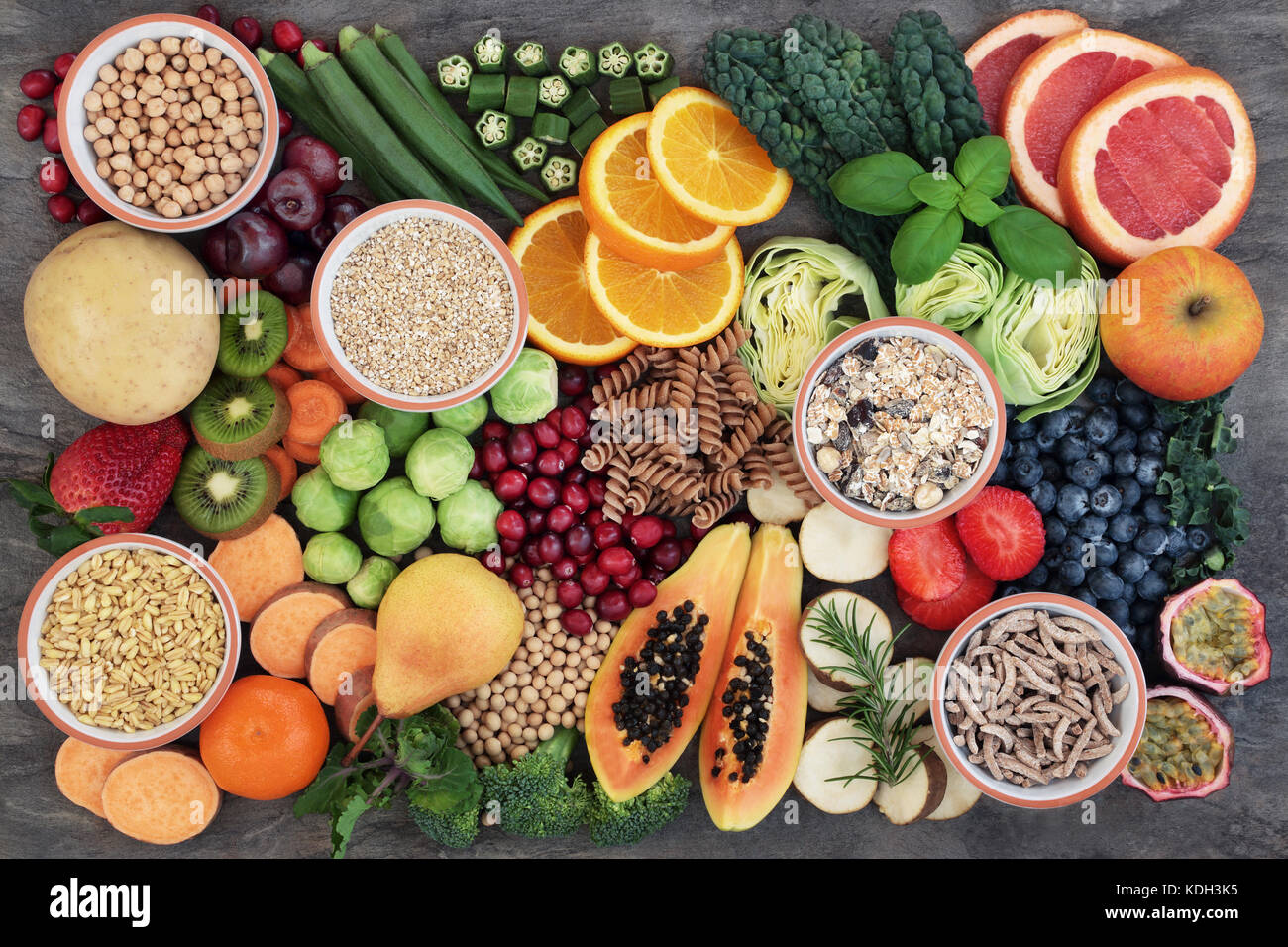 Concepto De Salud Alimentos Para Una Dieta Alta En Fibra Con Frutas Verduras Cereales Pasta 9274