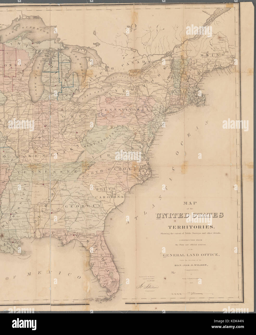Mapa de los Estados Unidos y sus territorios, mostrando el alcance de
