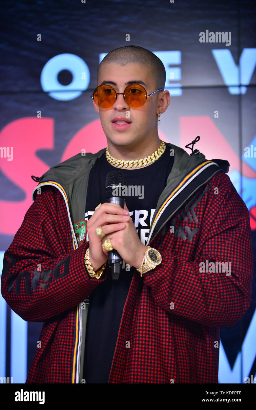 Bad bunny 2017 fotografías e imágenes de alta resolución Alamy
