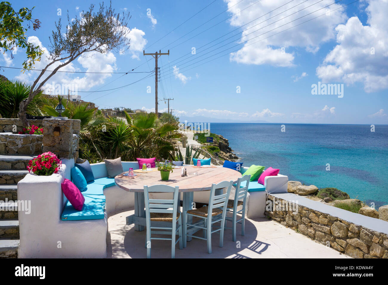 Anna's Place, un elegante bar de playa en Playa Paraíso, Mykonos Cyclades, Egeo, Grecia, Europa Foto de stock