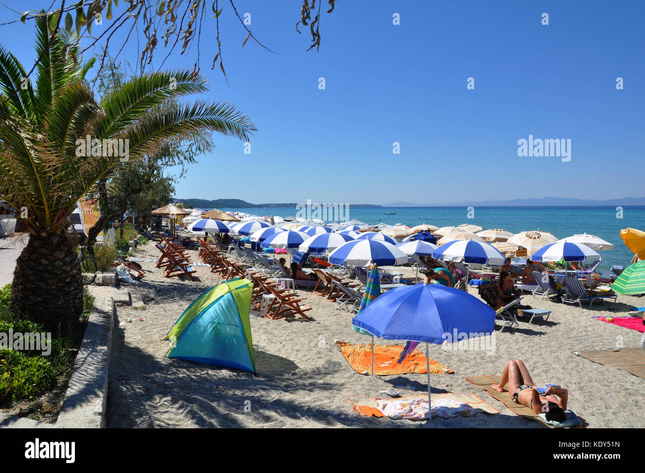 Playa de polychrono aldea en la península de Kassandra halkidiki Grecia Foto de stock