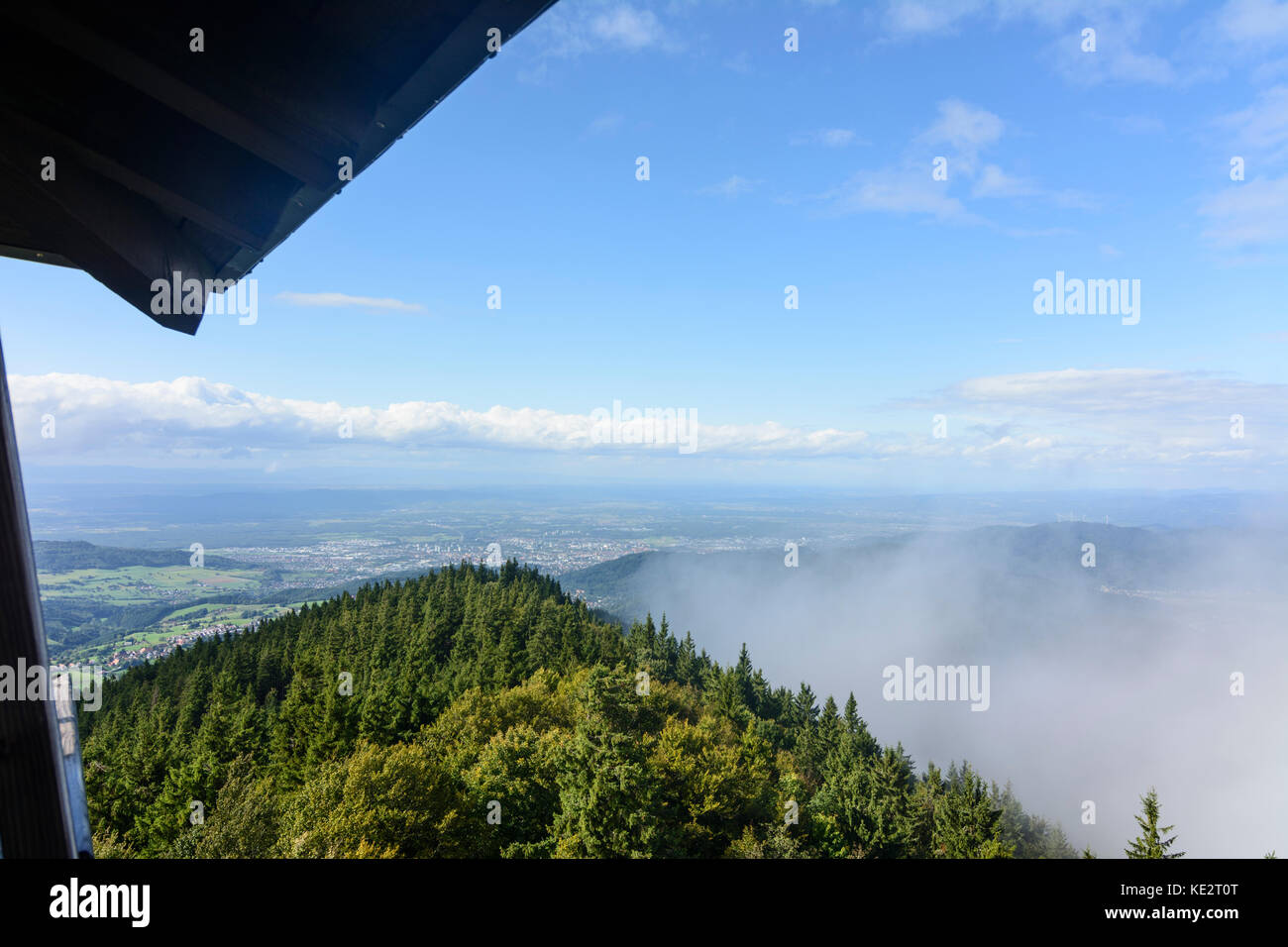 Torre de observación Eugen-Keidel-Turm en Mountain View, Schauinsland Oberried en Freiburg (Breisgau), Schwarzwald, la Selva Negra, en el Estado federado de Baden-Württemberg, Ger Foto de stock