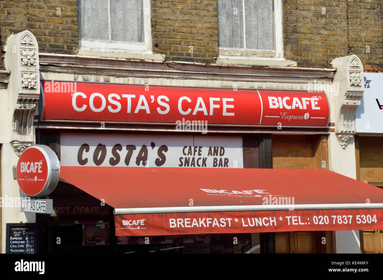 Costa's cafe, King's Cross, Londres, Reino Unido. Foto de stock