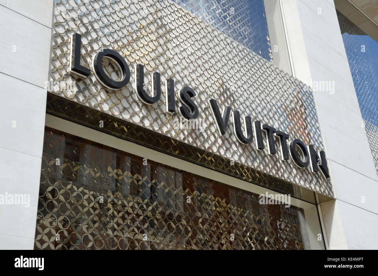 Almacén de Louis Vuitton en New Bond Street, Londres, Reino Unido. Foto de stock