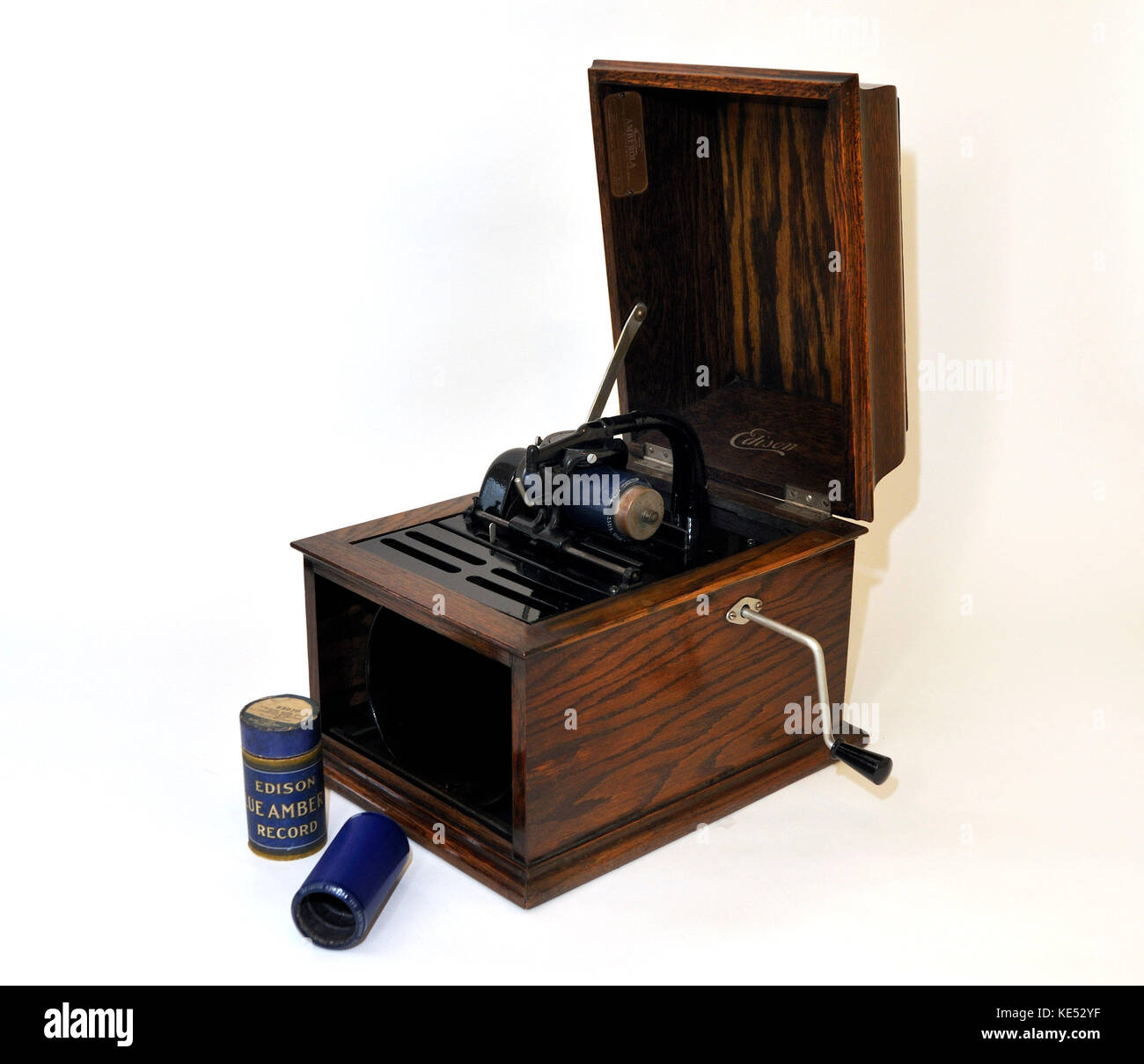 Edison Amberola avisador acústico interno realizado en 1915 en el caso de roble. Juega 4 minutos azul de plástico cilindro Amberol de registros a través de un rombo B un reproductor. Fabricados hasta 1929. Foto de stock