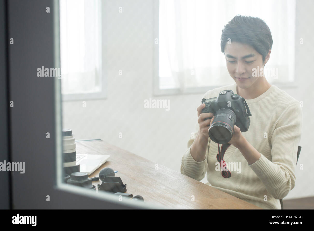 Fotógrafo coreano fotografías e imágenes de alta resolución - Alamy