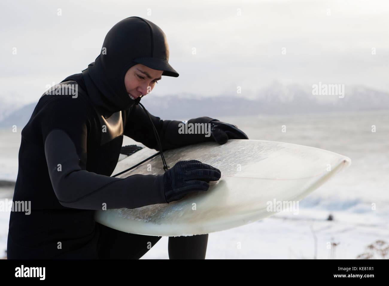 Encerar una tabla de surf fotografías e imágenes de alta resolución - Alamy