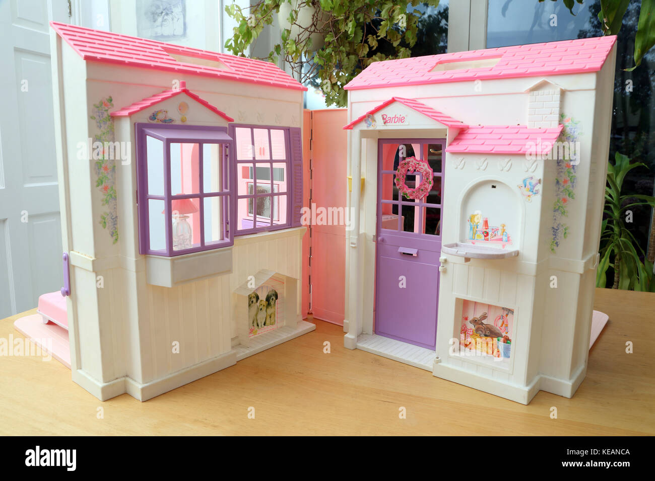 Barbie dolls house fotografías e imágenes de alta resolución - Alamy