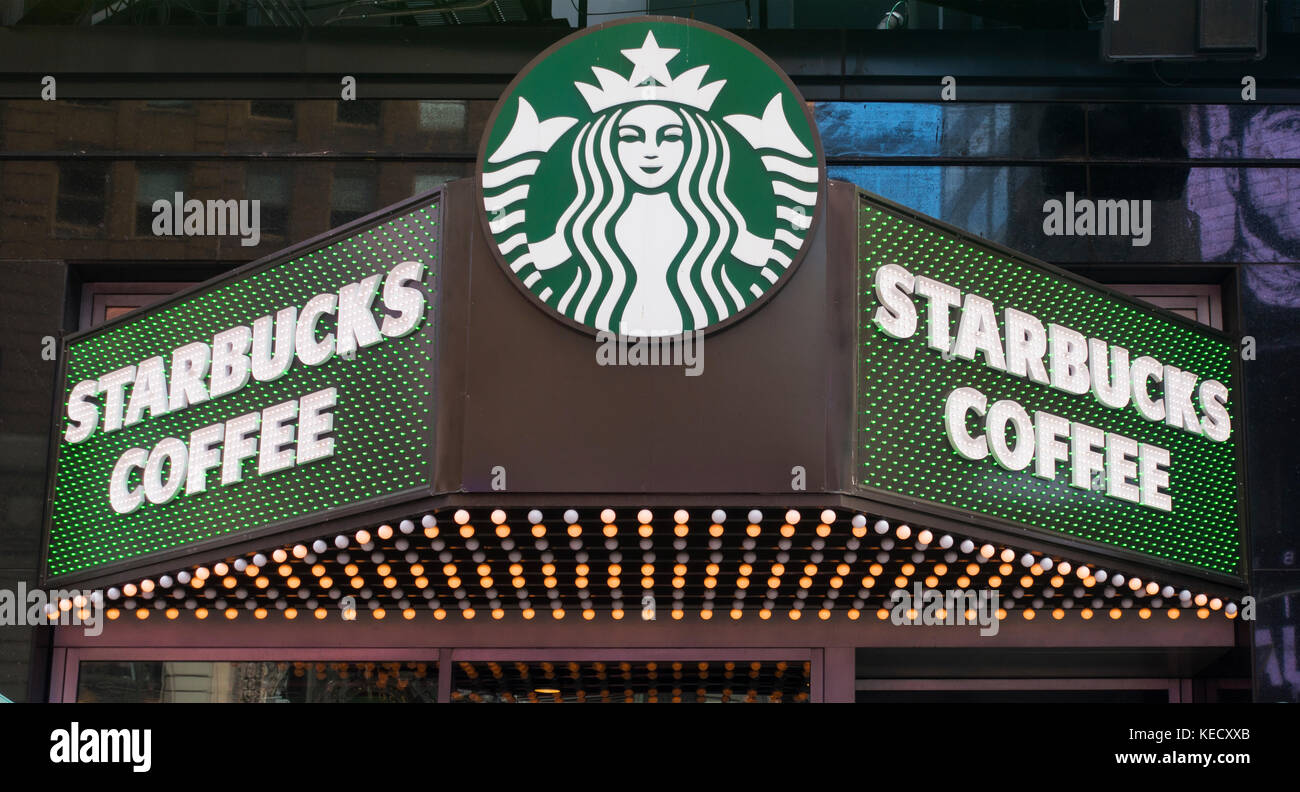 Signo starbucks de Times Square NYC Foto de stock