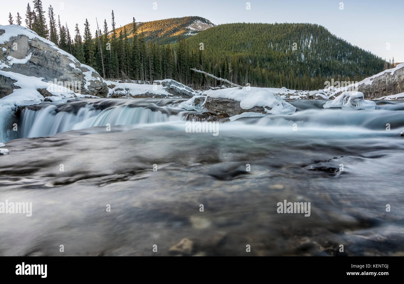 Bow Falls cerca de Bragg Creek, Alberta, Canadá Foto de stock