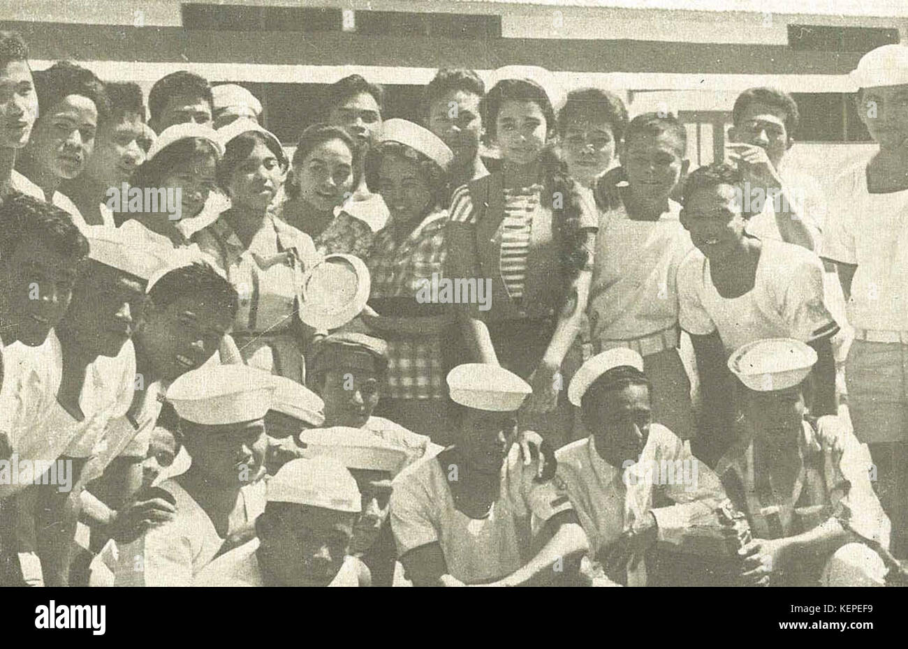 Las estrellas de cine con los marineros, Jalesveva Jayamahe, p199 Foto de stock