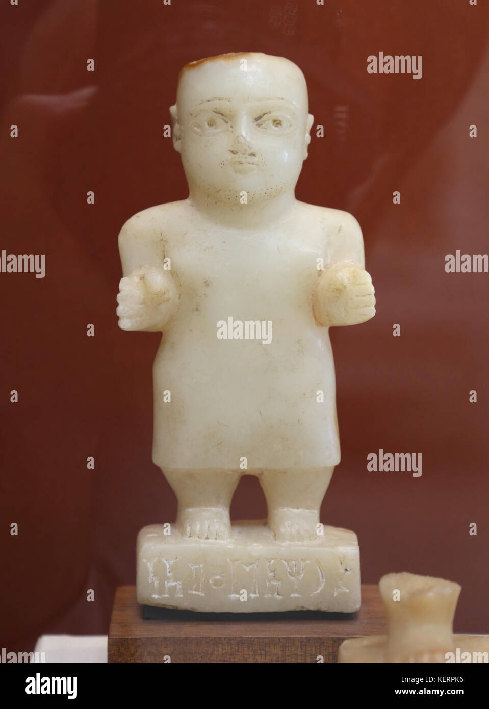 El antiguo sur saudita 900BC-600 ad (Yemen). Ahora la figura de alabastro. originalmente colocada dentro de tumbas. British Museum de Londres.. gbr. Foto de stock