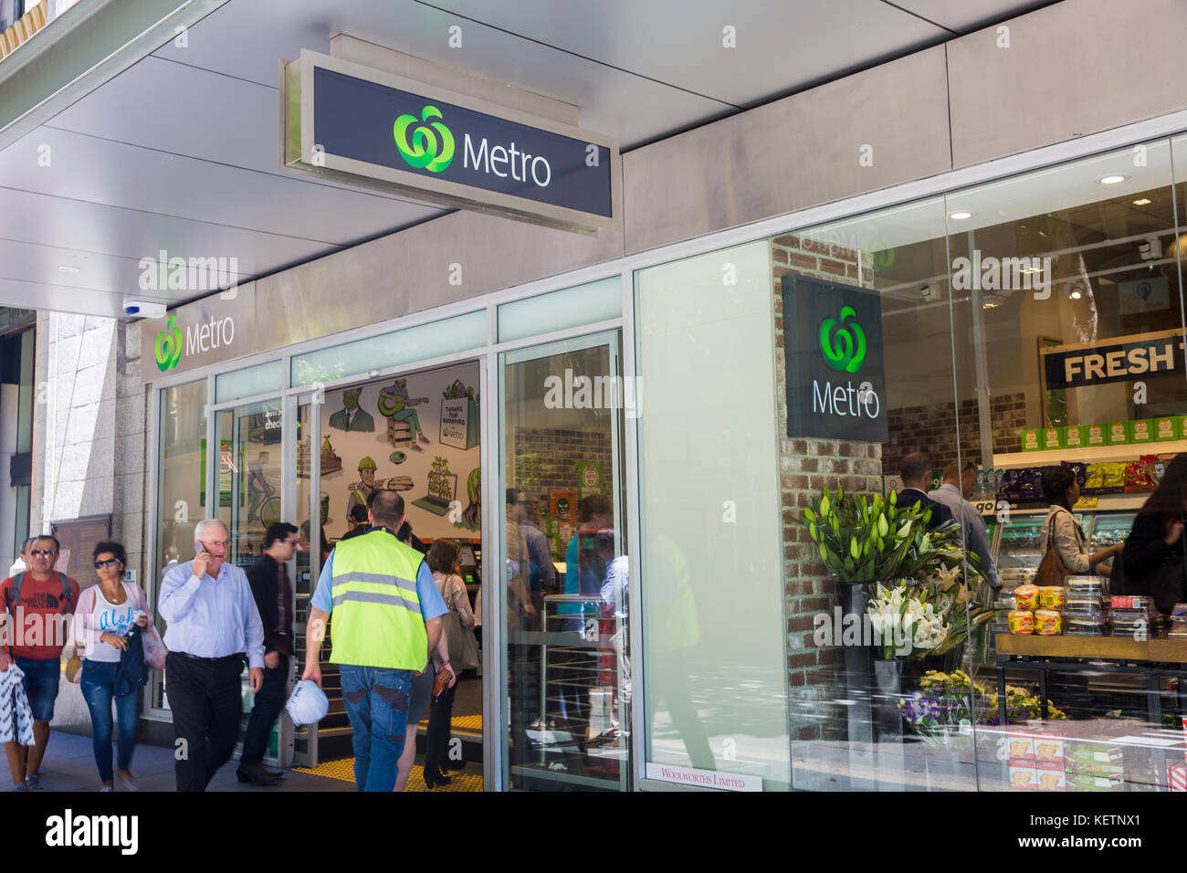 Metro de supermercados Woolworths comodidad tienda de ultramarinos en el centro de la ciudad de York Street sydney,Australia Foto de stock