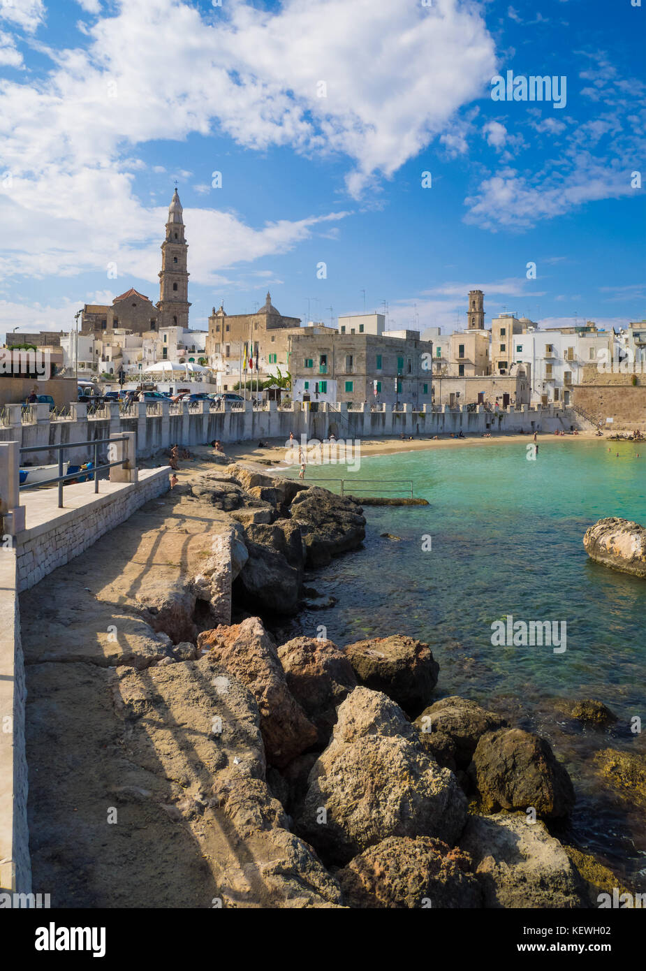 La catedral de monopoli fotografías e imágenes de alta resolución