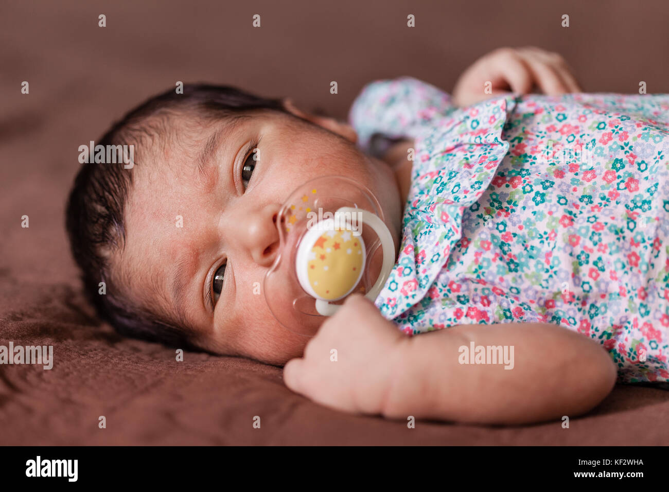 Chupete de bebés fotografías e imágenes de alta resolución - Página 4 -  Alamy