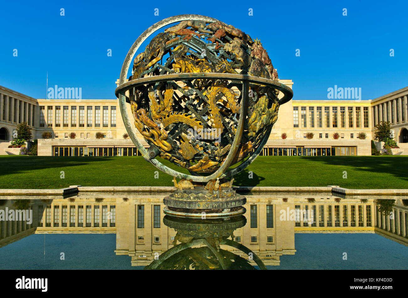 Monumento conmemorativo de la esfera celestial Woodrow Wilson, Palacio de las Naciones, Naciones Unidas, Ginebra, Suiza Foto de stock