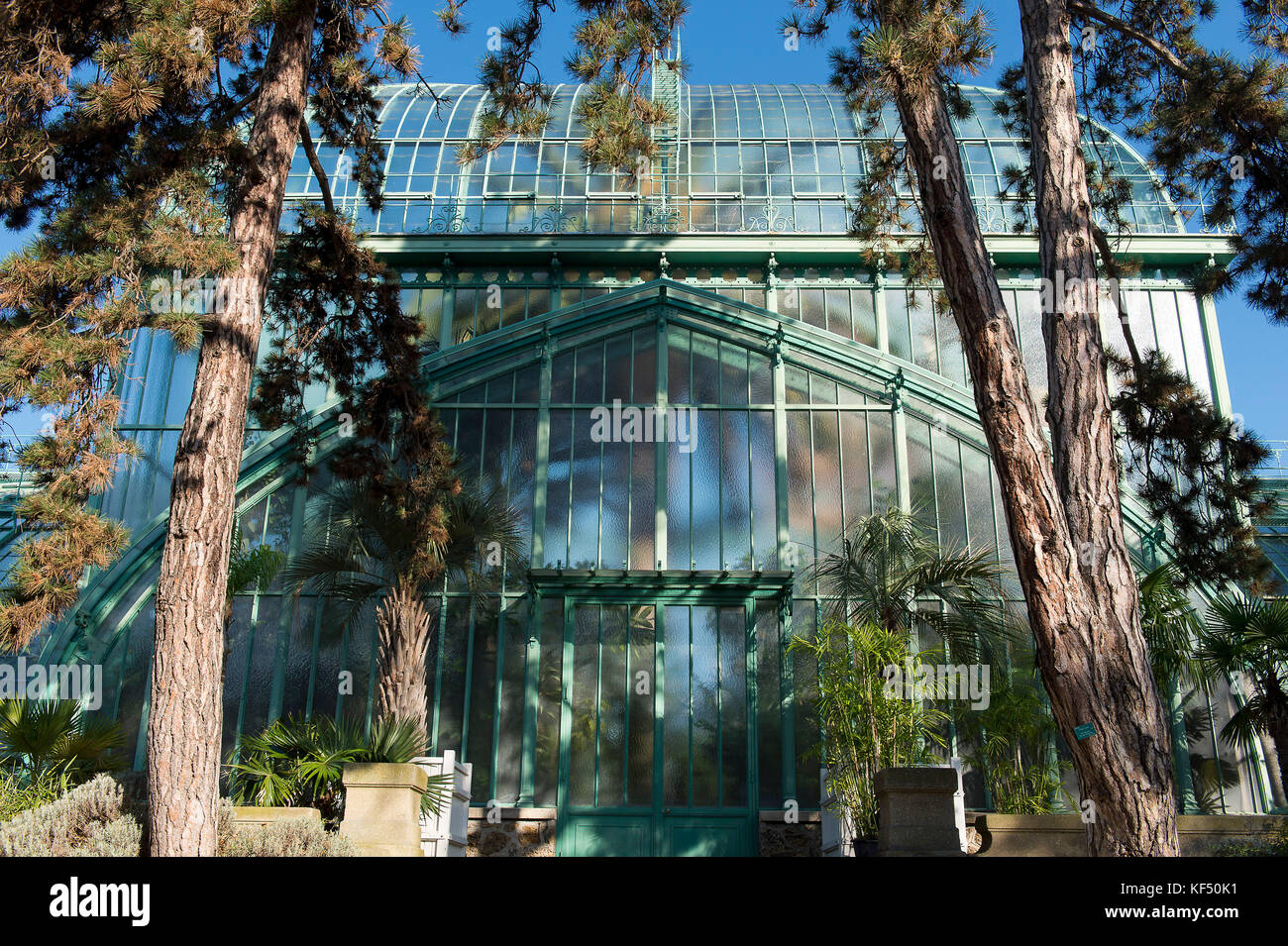 Distrito 16 de parís. El jardín de los invernaderos de Auteuil. el gran