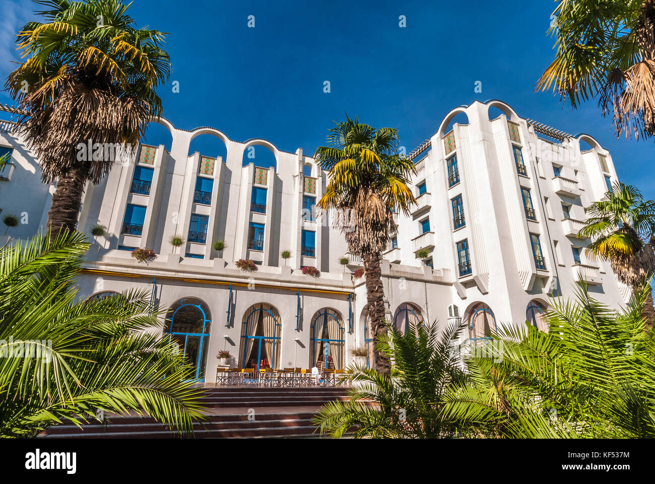 Francia, landas, ciudad termal de Dax, espléndido hotel (1930), los  arquitectos André granet et roger henri expert Fotografía de stock - Alamy