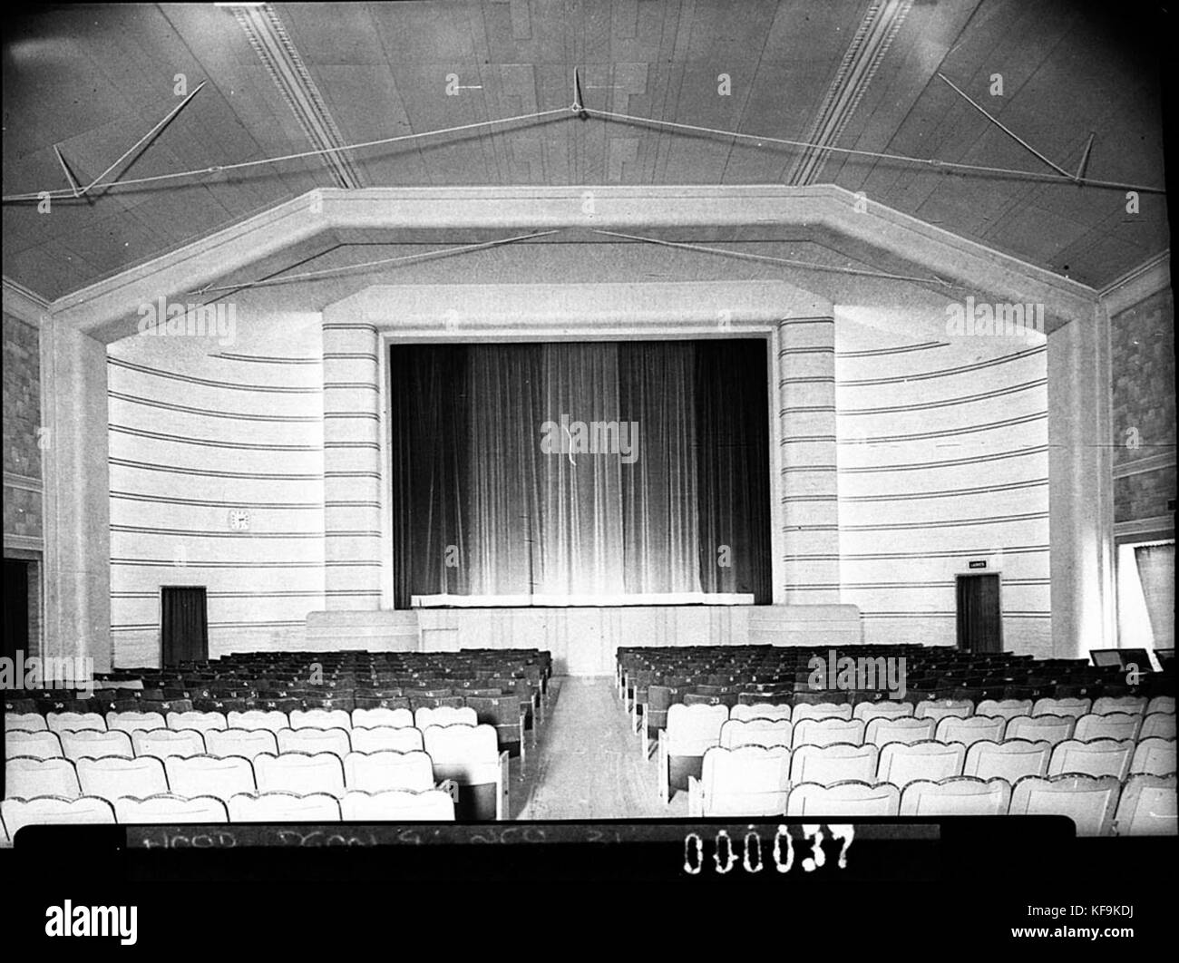 12497 El proscenio del teatro Arcadia Lidcombe Fotografía de stock - Alamy