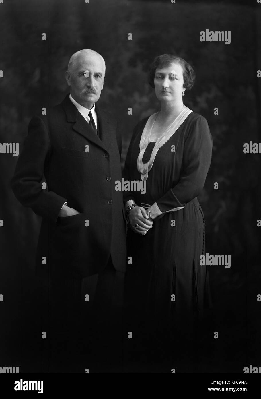 El príncipe Sixto de Borbónparma (18861934) y la princesa Hedwige de