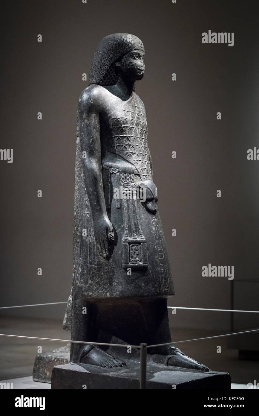 Turín. Italia. Estatua egipcia de Aanen, segundo sacerdote de Amón. Reino nuevo, XVIII Dinastía, reinado de Amenhotep III (1390-1353 B.C) Museo Egipcio (del egyptia Foto de stock