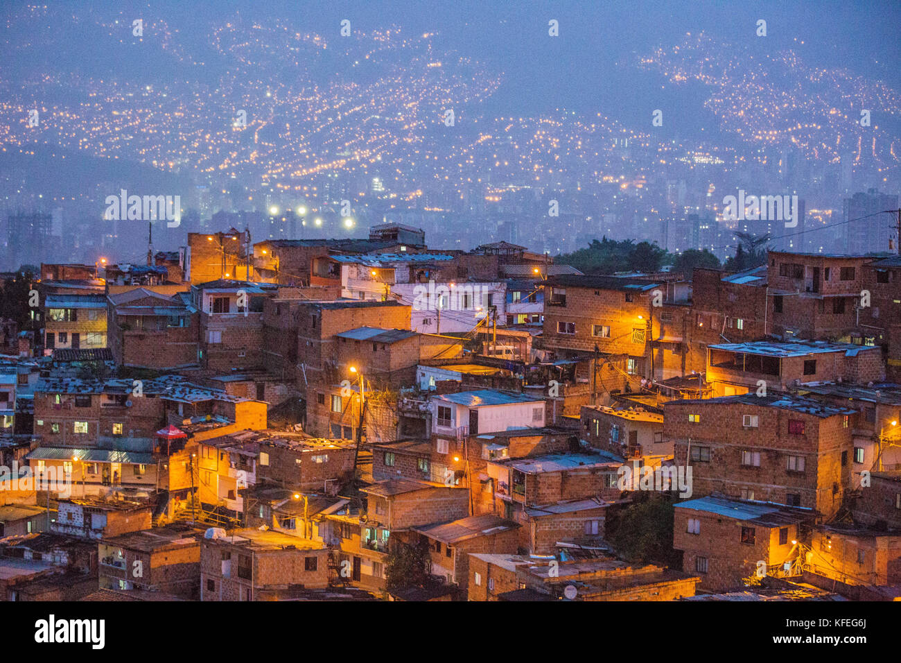 La Comuna 13, ubicada en el oeste de Medellín, ha recorrido un largo camino  desde que fue considerada una de las zonas más peligrosas de la ciudad  Fotografía de stock - Alamy
