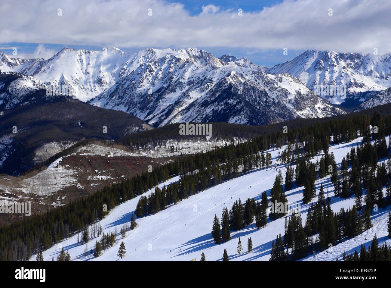 Vail Ski Resort De Invierno En Las Montanas Rocosas De Colorado Fotografia De Stock Alamy