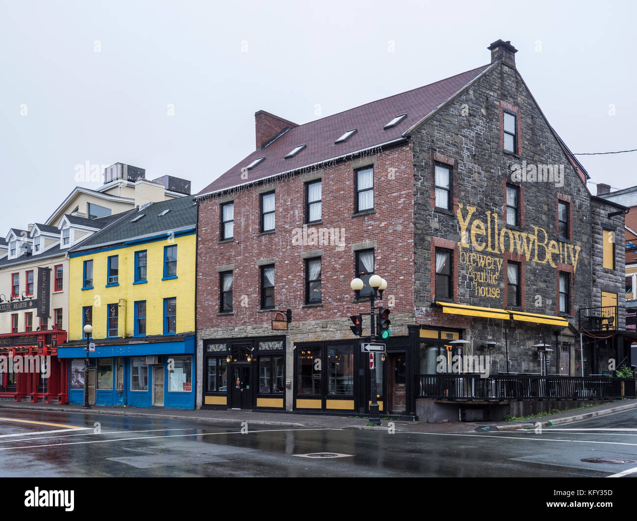 Yellow Belly Brewery and Public House en Water Street, St. John's, Newfoundland, Canadá. Foto de stock