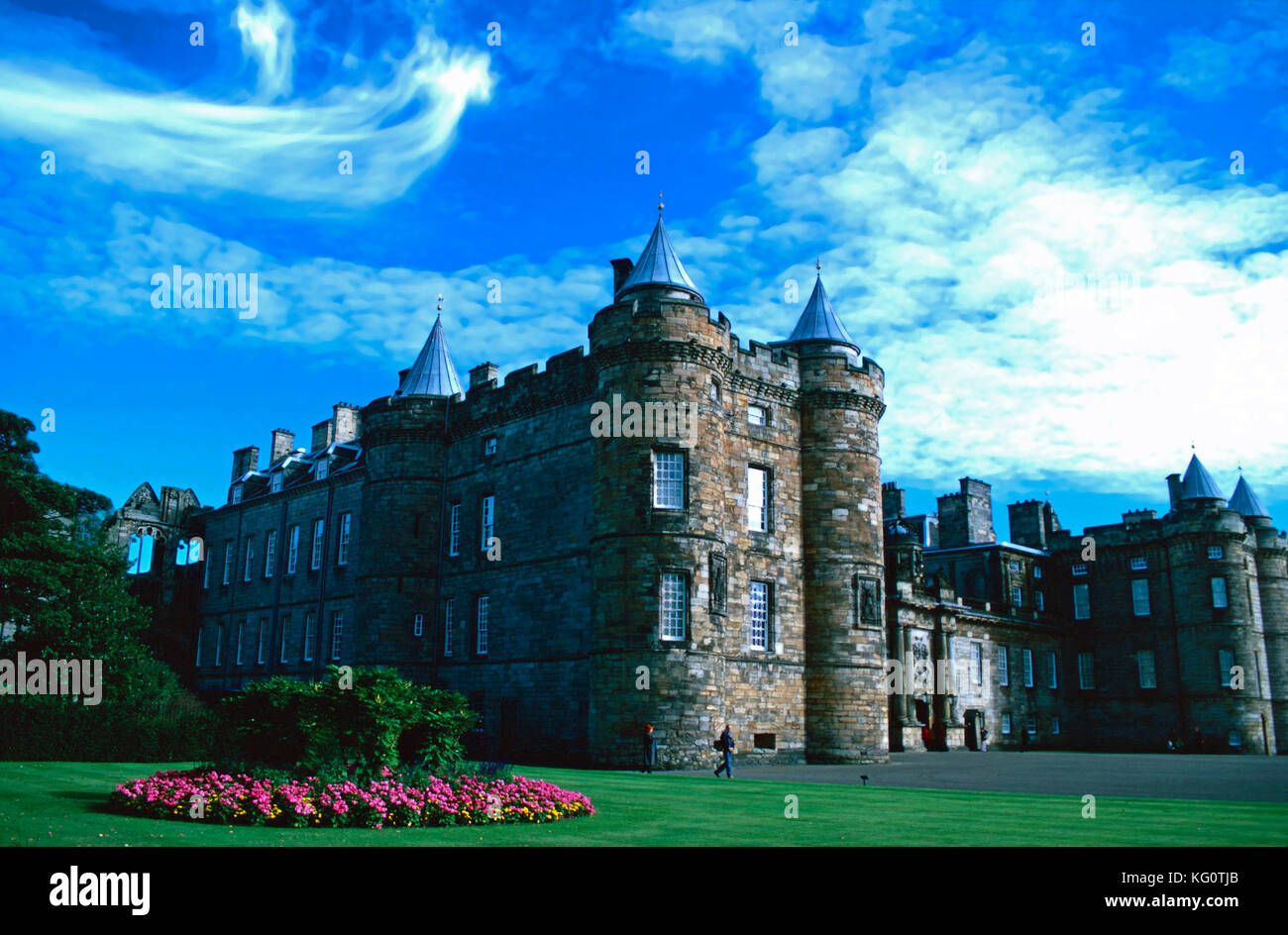 Jardines del palacio holyroodhouse fotografías e imágenes de alta