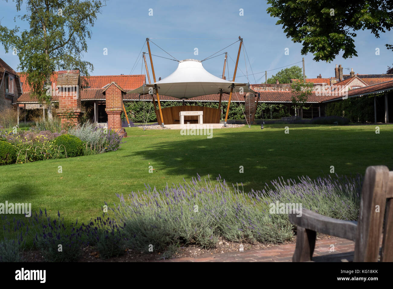 Los Jardines del Santuario de nuestra Señora de Walsingham Little Walsingham Norfolk Inglaterra Foto de stock