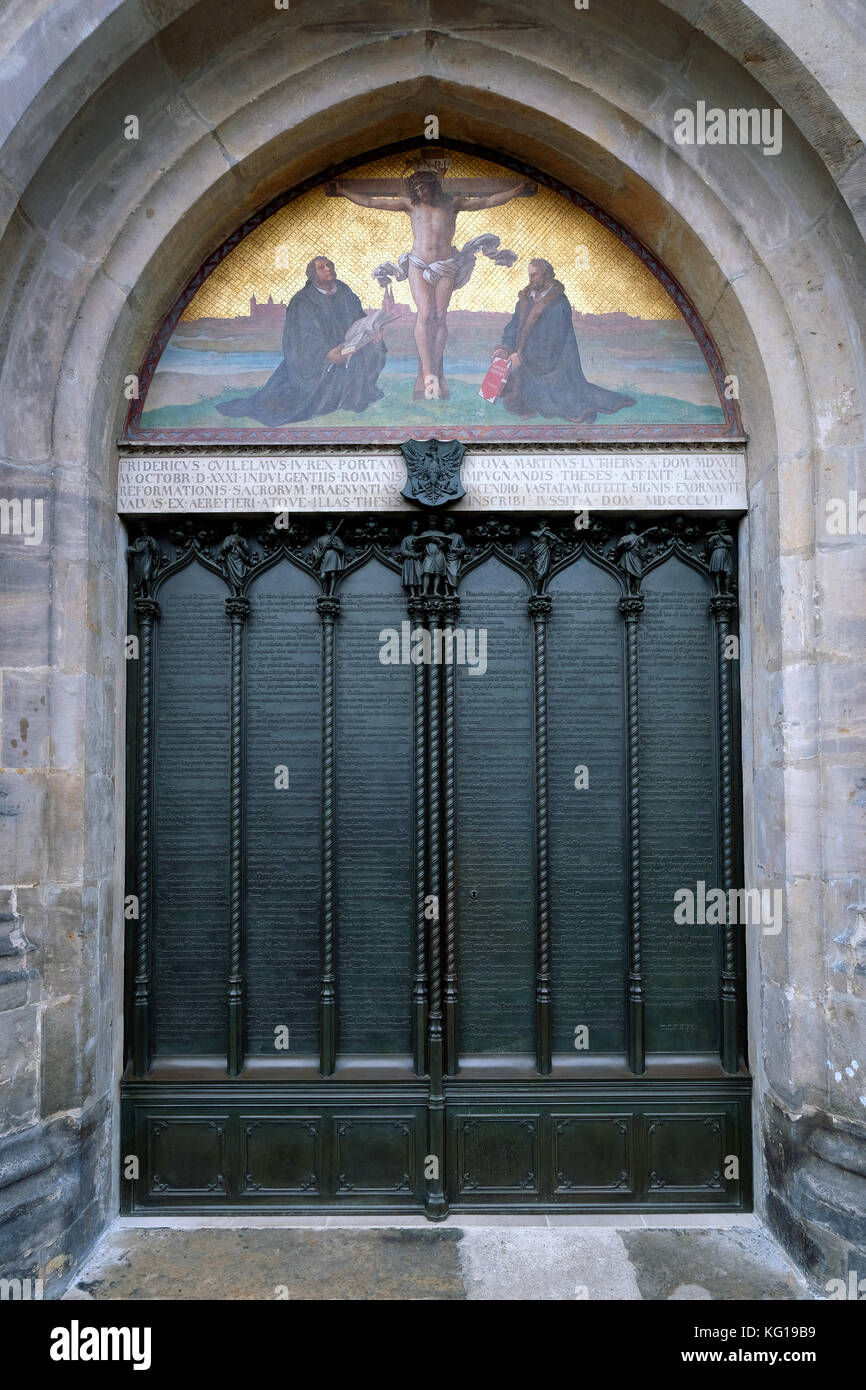 La puerta de Schlosskirche (Iglesia del Castillo) en Wittenberg