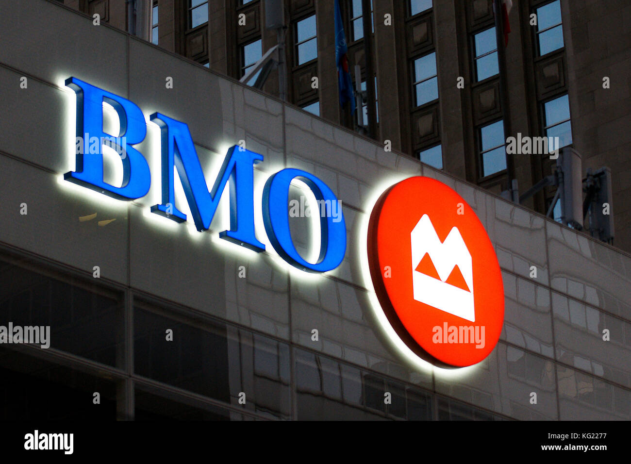 Toronto,Canadá,17 de noviembre,2011.bmo bank emblema en su sede en el centro de Toronto, Ontario. crédito:Mario Beauregard/alamy live news Foto de stock
