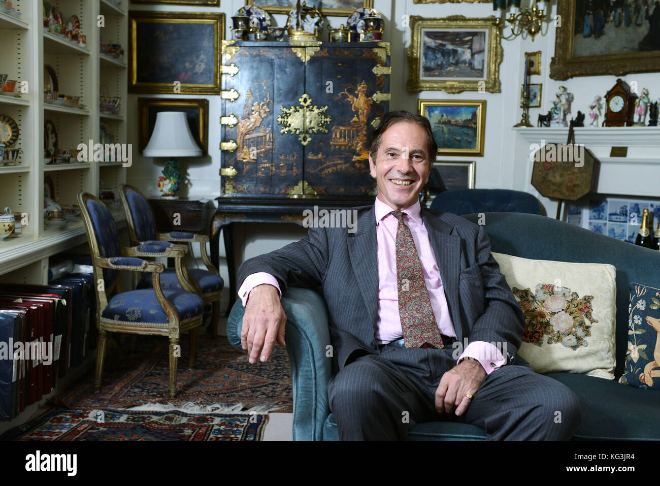 Vuelo de lord Howard, un político conservador y un miembro de la Cámara de los Lores fotografiado en su casa en el centro de Londres. Foto de la troika Foto de stock
