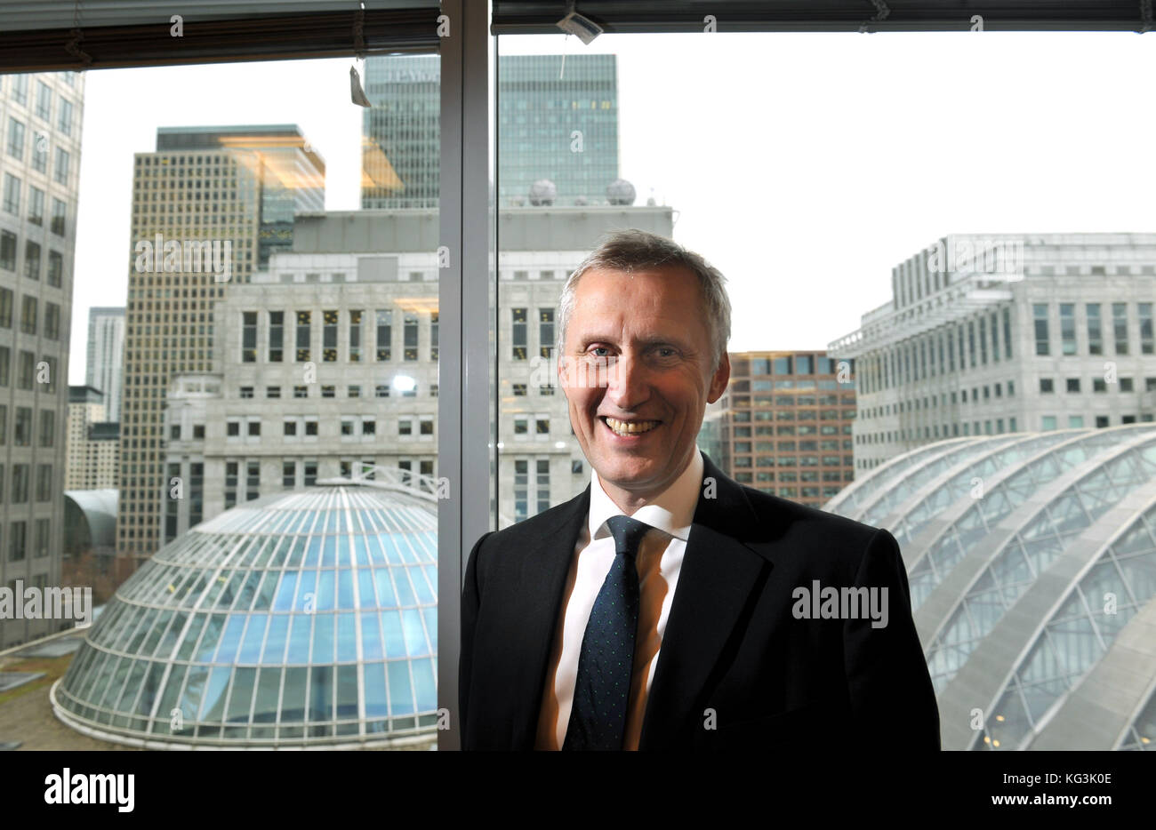 Martin Wheatley, director ejecutivo de la Autoridad de Gestión Financiera [FCA] fotografiados en sus oficinas en Canary Wharf, Londres. Foto por Michael Walter/Troika Foto de stock