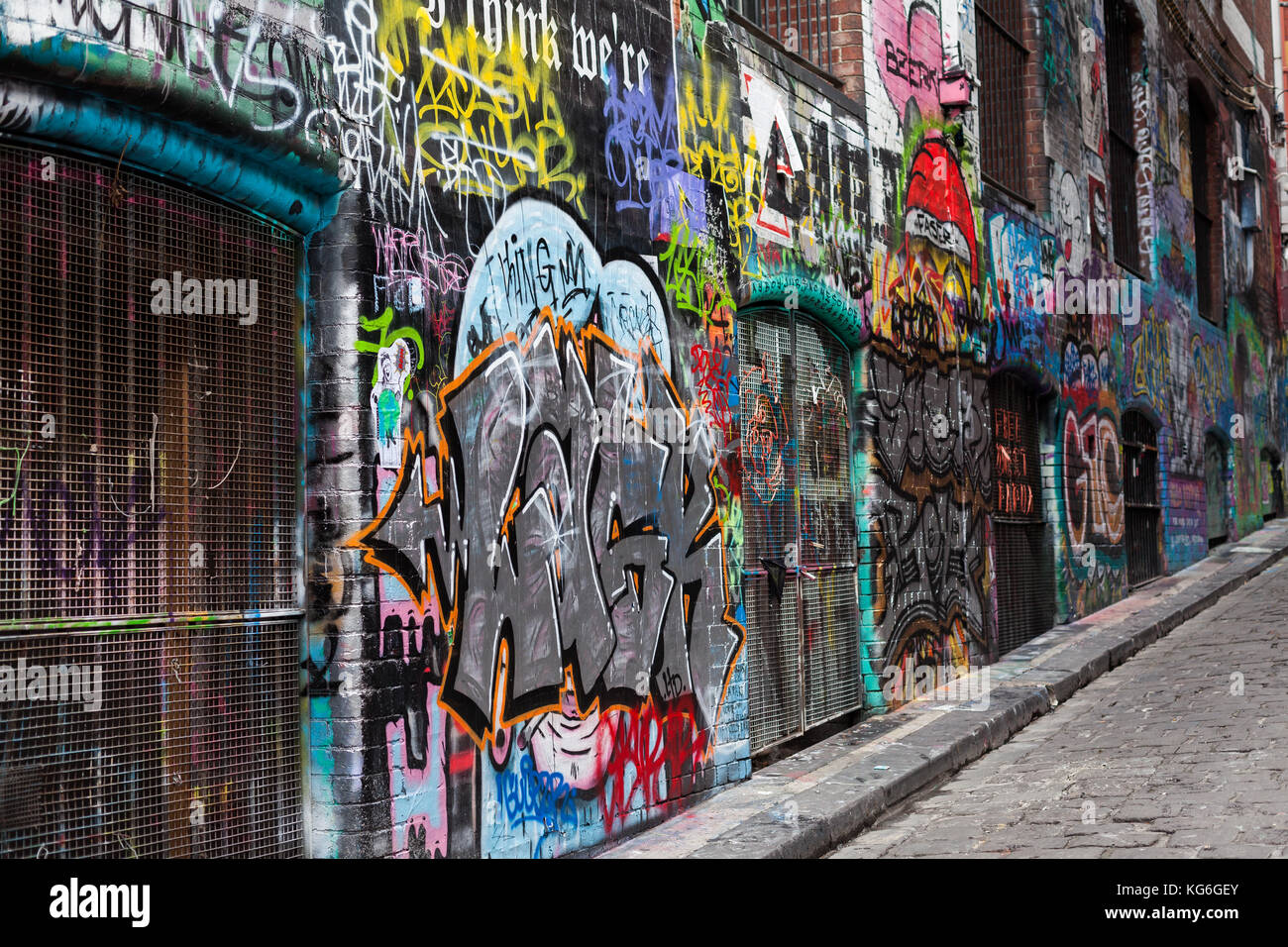 Graffiti en el icónico hosier Lane, en Melbourne, Australia Foto de stock