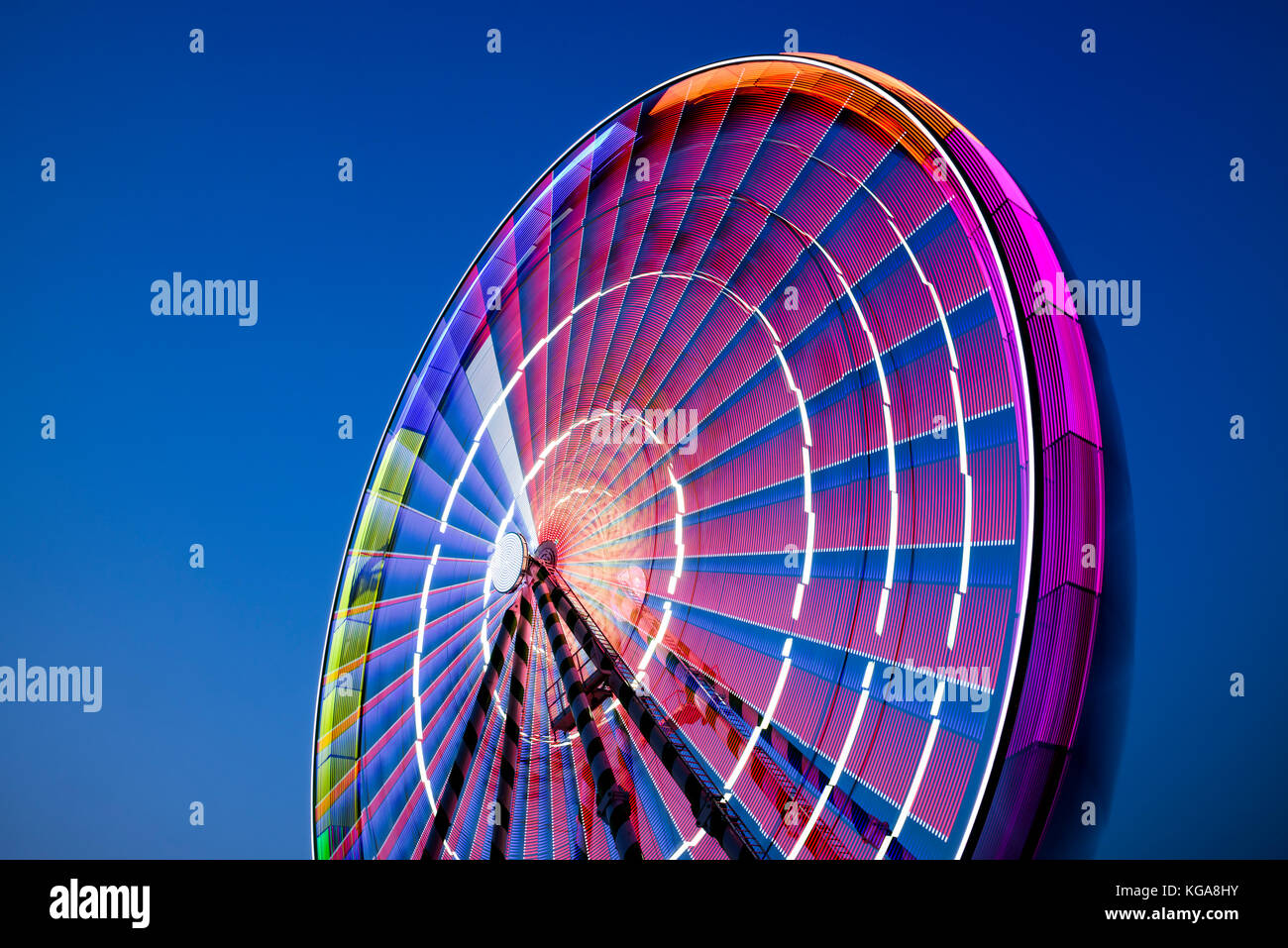Gran noria Ferris Wheel en la Minnesota State Fair. Uno de los edificios más altos de viajar Giant Ferris ruedas en América del Norte. Fabricado en la Nethe Foto de stock