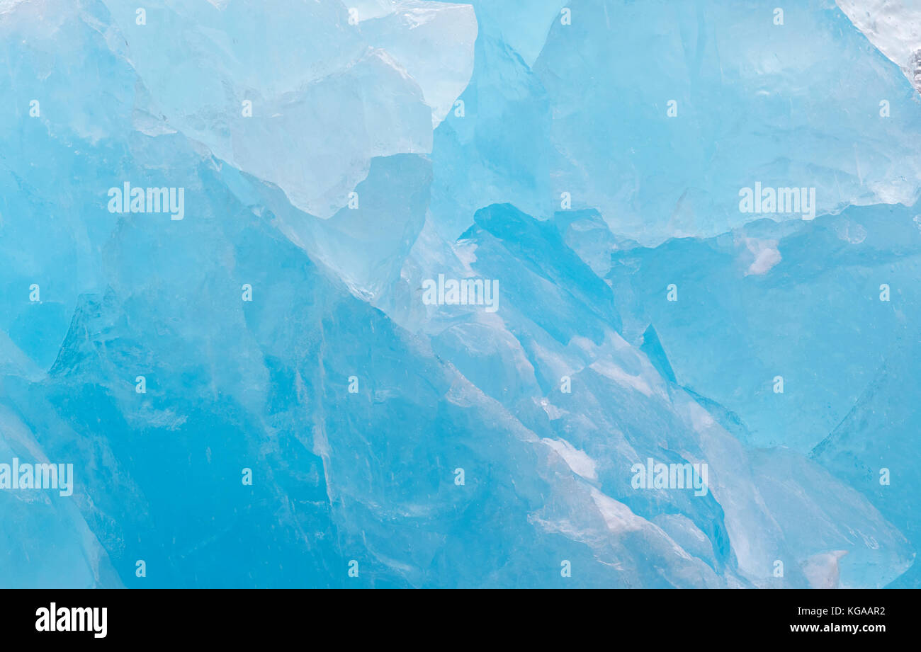 Glacial azul brillante Iceberg Foto de stock