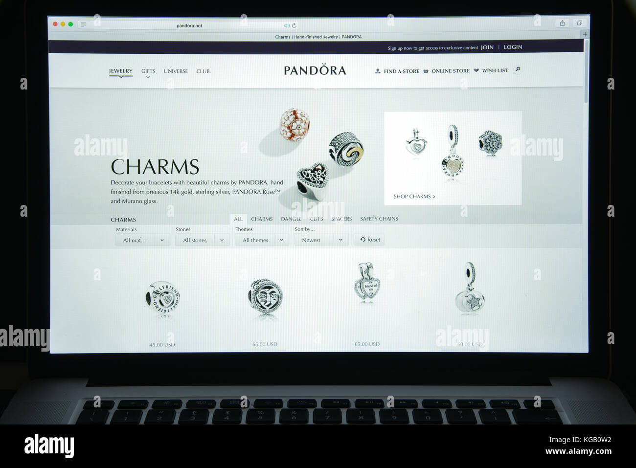Pandora charms fotografías e imágenes de alta resolución - Alamy